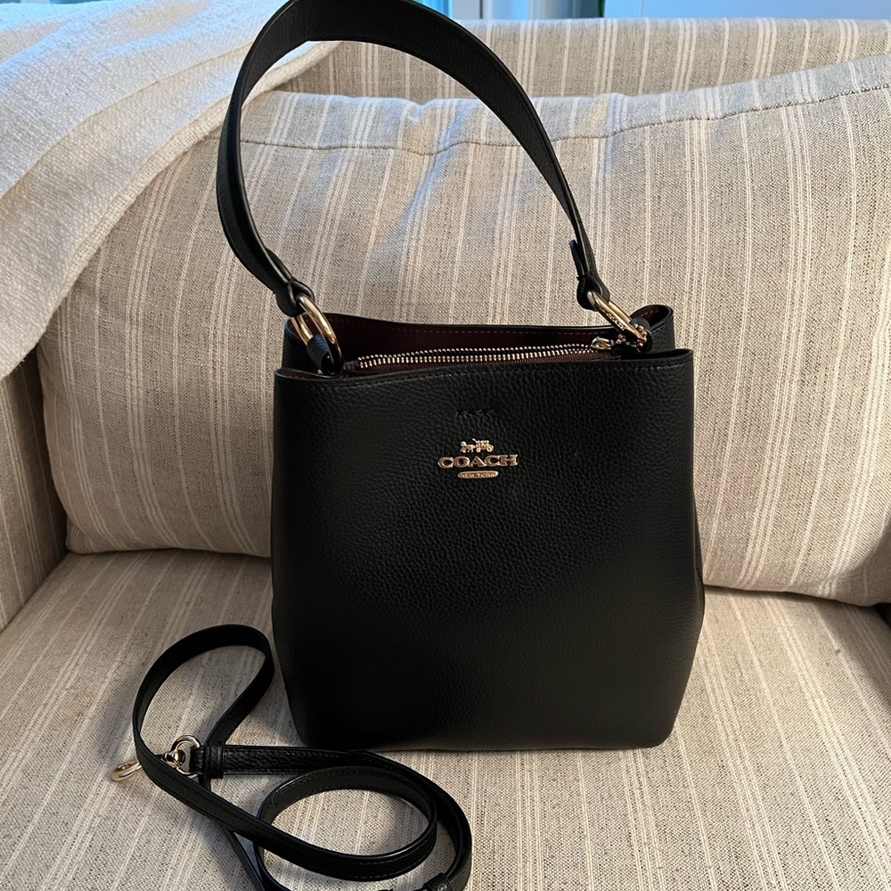 Coach Mollie Bucket Bag 22 SOLD